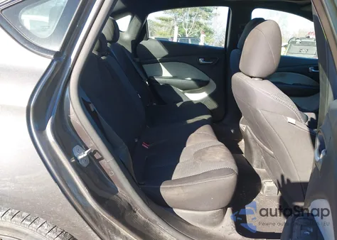 2015 Dodge Dart Sxt z USA, uszkodzony, nr VIN 1C3CDFBB5FD302103